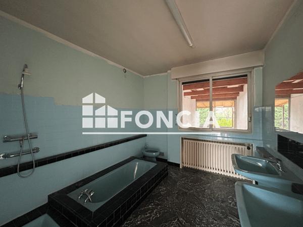 Location Local commercial 5 pièces 276 m² - 75 BOULEVARD SILVIO TRENTIN Toulouse 31200