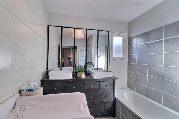 Appartement T3 (61 m²) en vente à CASTELNAU LE LEZ