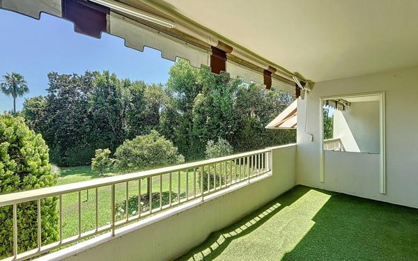 Appartement à louer    1 pièce •  Cannes