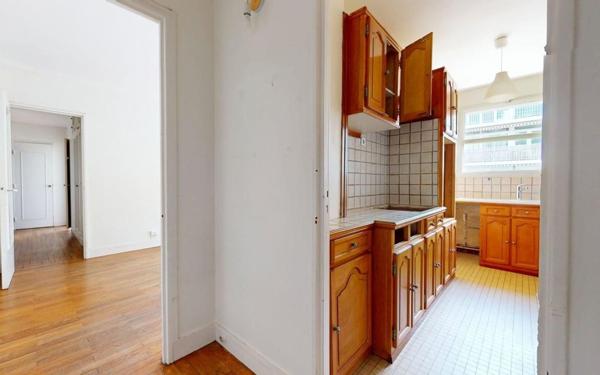 Appartement à vendre    3 pièces • 61,86 m2 Courbevoie