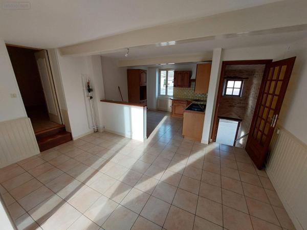 Maison à louer à Chardonnay en Saône-et-Loire (71700), ref : 71022/169