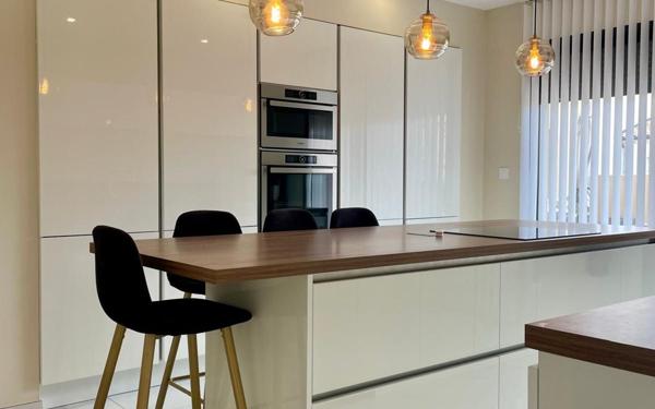 Maison à vendre    5 pièces •  Saint-Paul-Trois-Châteaux