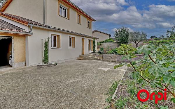 Maison à vendre    9 pièces • 169,67 m2 Montanay