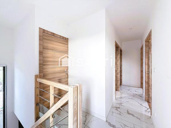Maison Contemporaine T6 3 chambres et un bureau