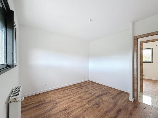 Maison Contemporaine T6 3 chambres et un bureau
