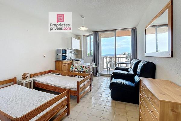 Studio meublé avec terrasse dans résidence sécurisée