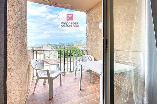 Studio meublé avec terrasse dans résidence sécurisée