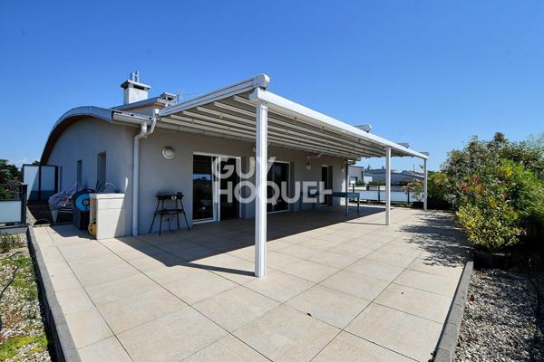 Bron Eglise - Appartement T2 de 76m² , dernier étage, grande terrasse sans vis-à-vis - Bron (69500)