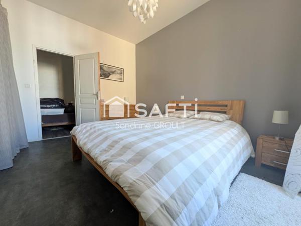 MAISON DE CARACTERE avec TERRASSE de 85m² et GARAGE de 90m²- GROS POTENTIEL D'AMENAGEMENT