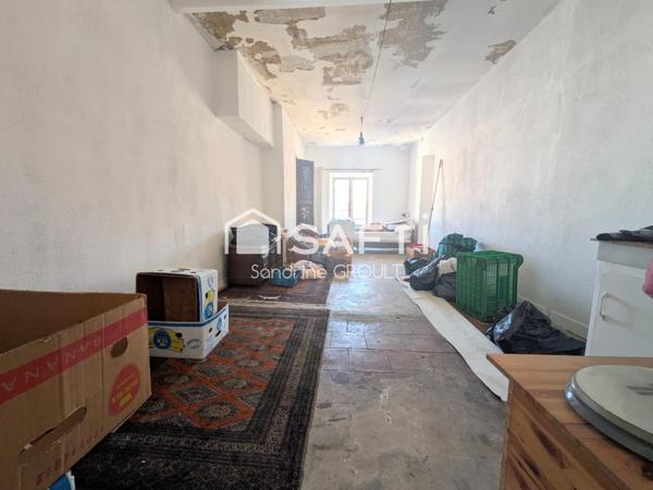 MAISON DE CARACTERE avec TERRASSE de 85m² et GARAGE de 90m²- GROS POTENTIEL D'AMENAGEMENT