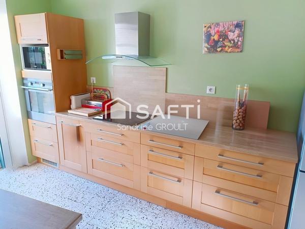 MAISON DE CARACTERE avec TERRASSE de 85m² et GARAGE de 90m²- GROS POTENTIEL D'AMENAGEMENT