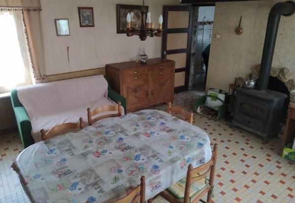 Maison en pierres, 93 m², 2 chs, terrain 522 m², Frênes