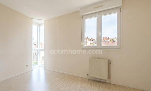 YUTZ - APPARTEMENT 3 PIECES DE 79 M² AVEC 2 CHAMBRES, UN BALCON ET UN GARAGE ! FORT POTENTIEL !