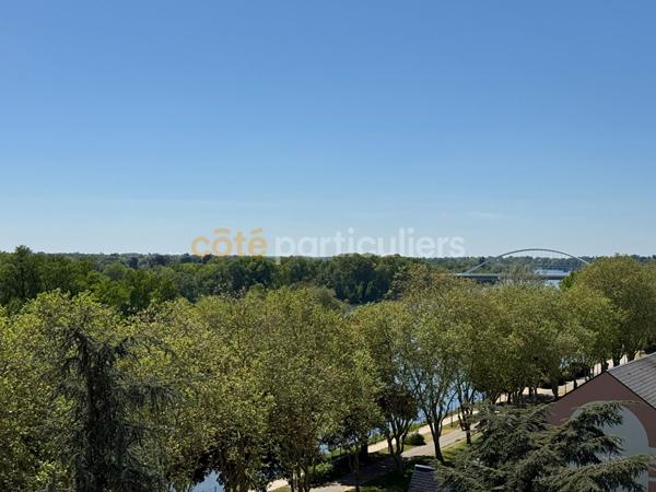 Vente
                Appartement78,99 m² - 4 Pièces -
                    ORLEANS (45000)