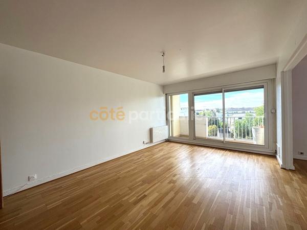 Vente
                Appartement78,99 m² - 4 Pièces -
                    ORLEANS (45000)
