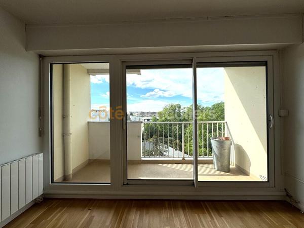 Vente
                Appartement78,99 m² - 4 Pièces -
                    ORLEANS (45000)