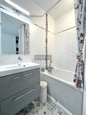 Vente Appartement 4 pièces 84 m2 à Saint-Raphaël