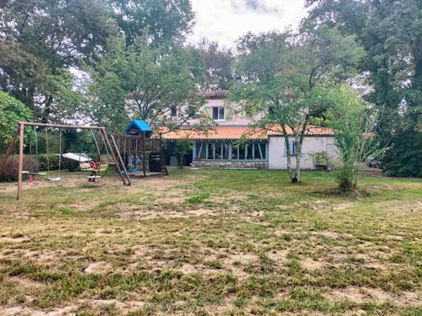 maison 7 pièces 227m² à vendre à Mont-de-Marsan