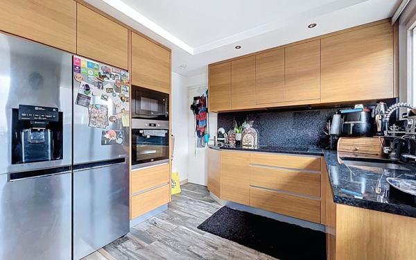 Maison à vendre    7 pièces • 153,26 m2 Valenton