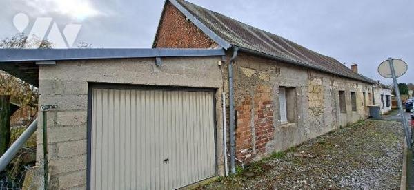 Maison à vendre à COUVRON ET AUMENCOURT, commune de 926 habitants située à 15km de LAON, 32km d...