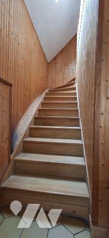 Maison à vendre à COUVRON ET AUMENCOURT, commune de 926 habitants située à 15km de LAON, 32km d...