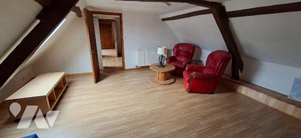 Maison à vendre à COUVRON ET AUMENCOURT, commune de 926 habitants située à 15km de LAON, 32km d...