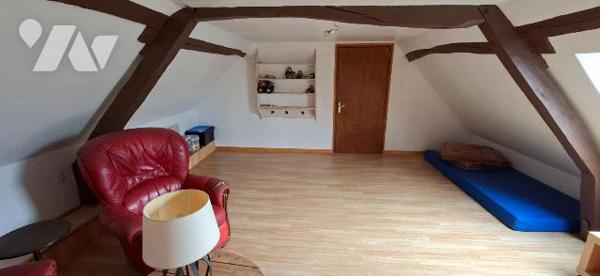 Maison à vendre à COUVRON ET AUMENCOURT, commune de 926 habitants située à 15km de LAON, 32km d...