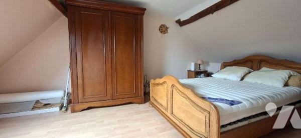 Maison à vendre à COUVRON ET AUMENCOURT, commune de 926 habitants située à 15km de LAON, 32km d...