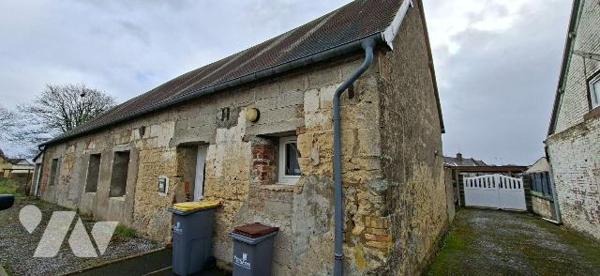 Maison à vendre à COUVRON ET AUMENCOURT, commune de 926 habitants située à 15km de LAON, 32km d...