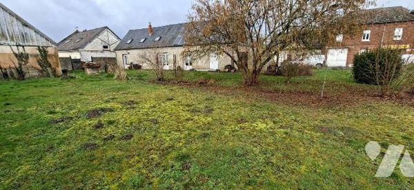 Maison à vendre à COUVRON ET AUMENCOURT, commune de 926 habitants située à 15km de LAON, 32km d...