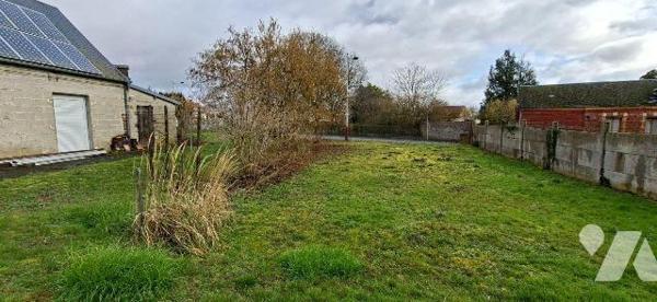 Maison à vendre à COUVRON ET AUMENCOURT, commune de 926 habitants située à 15km de LAON, 32km d...