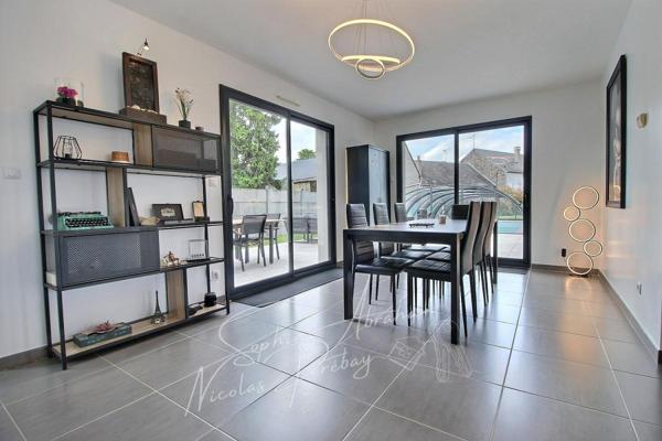 Maison contemporaine BBC , 3 chambres, garage de 48 m², jardin avec piscine