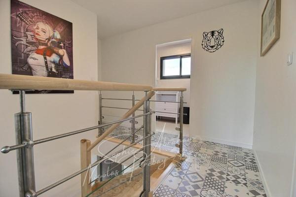 Maison contemporaine BBC , 3 chambres, garage de 48 m², jardin avec piscine