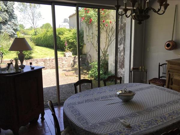 Maison à vendre |  Le Dorat |  11 pièces | 316 m²