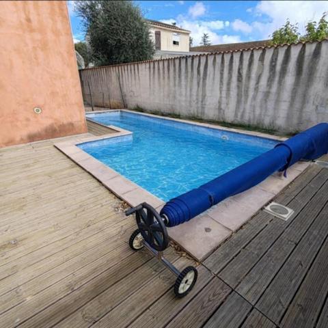 VILLA 4 FACES ? T4 + T2 INDÉPENDANT ? GARAGE 100 m² ? PISCINE ? TERRAIN 1 045 m² ? SALLES-D'AUDE ? 315 000