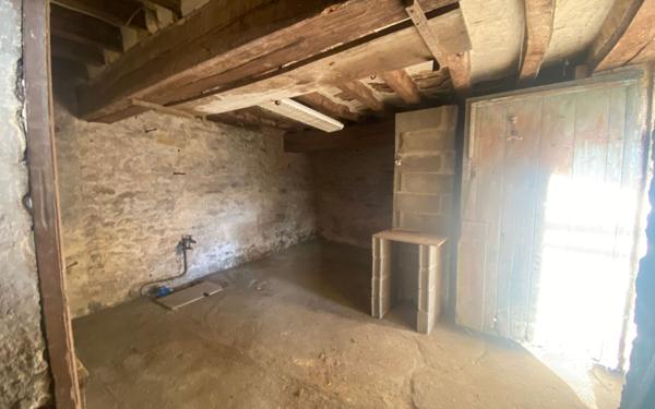 Maison à vendre    1 pièce •  Ancinnes