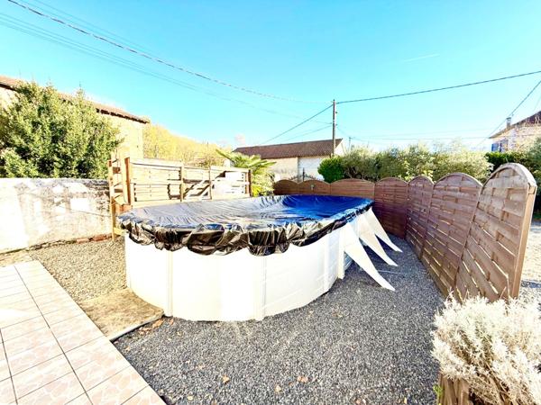 Maison à vendre 12 pièces ()