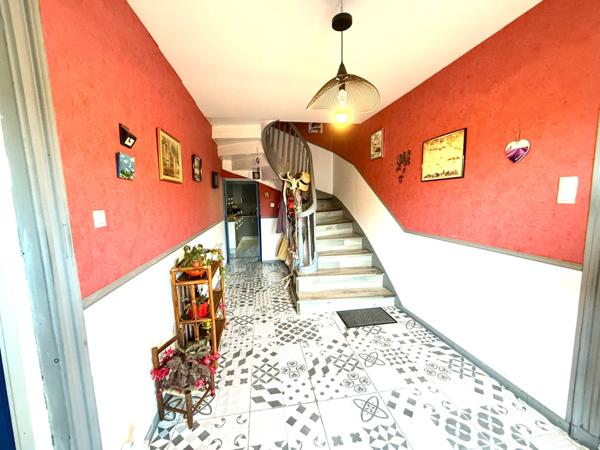 Maison à vendre 12 pièces ()