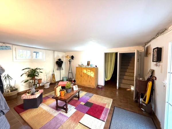 Maison à vendre 12 pièces ()