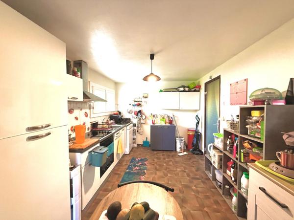 Maison à vendre 12 pièces ()