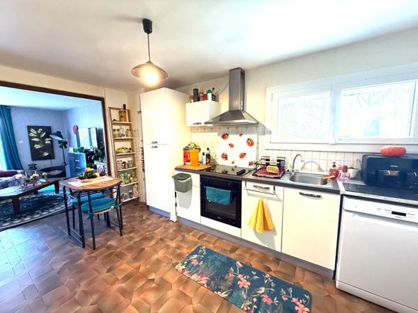 Maison à vendre 12 pièces ()