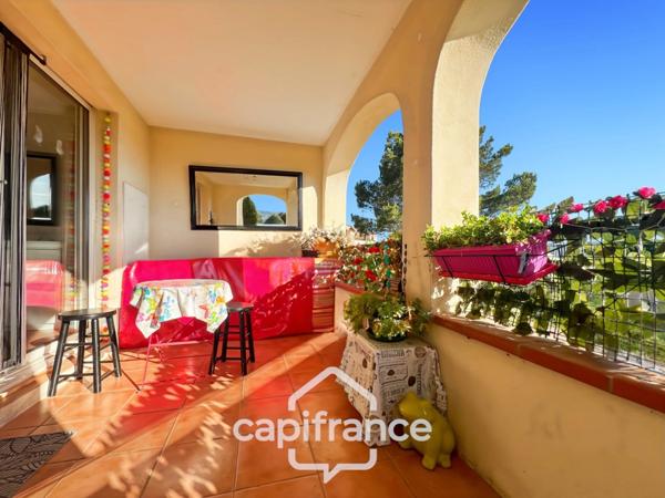 Appartement rare de 44m2 au DOMAINE DE PONT ROYAL / VUE DEGAGEE 1er ETAGE/ 3 CHAMBRES /1 SDB/1 SD'EAU/ PLACE DE PARKING