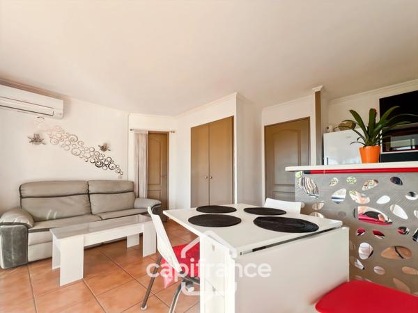 Appartement rare de 44m2 au DOMAINE DE PONT ROYAL / VUE DEGAGEE 1er ETAGE/ 3 CHAMBRES /1 SDB/1 SD'EAU/ PLACE DE PARKING