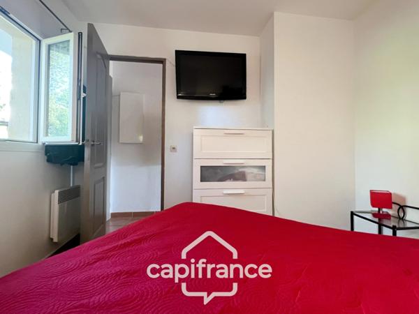 Appartement rare de 44m2 au DOMAINE DE PONT ROYAL / VUE DEGAGEE 1er ETAGE/ 3 CHAMBRES /1 SDB/1 SD'EAU/ PLACE DE PARKING