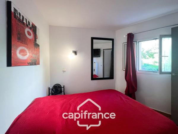 Appartement rare de 44m2 au DOMAINE DE PONT ROYAL / VUE DEGAGEE 1er ETAGE/ 3 CHAMBRES /1 SDB/1 SD'EAU/ PLACE DE PARKING