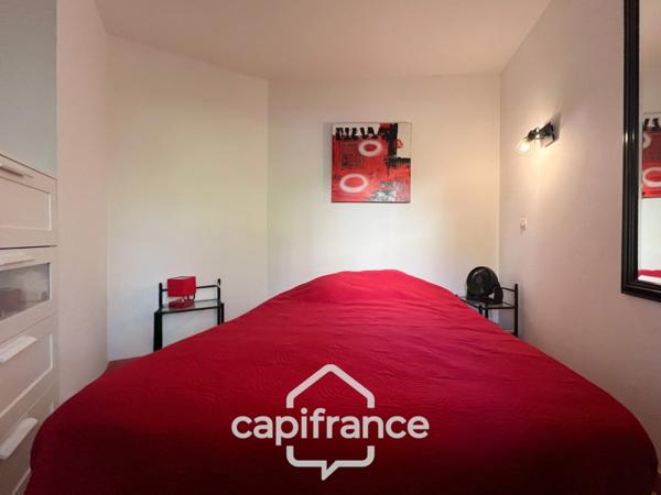 Appartement rare de 44m2 au DOMAINE DE PONT ROYAL / VUE DEGAGEE 1er ETAGE/ 3 CHAMBRES /1 SDB/1 SD'EAU/ PLACE DE PARKING