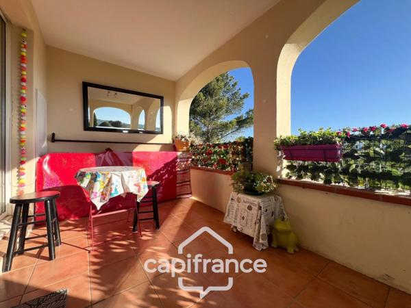 Appartement rare de 44m2 au DOMAINE DE PONT ROYAL / VUE DEGAGEE 1er ETAGE/ 3 CHAMBRES /1 SDB/1 SD'EAU/ PLACE DE PARKING