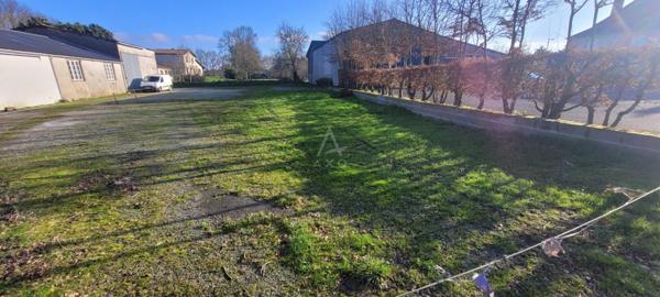 TERRAIN CONSTRUCTIBLE 725 m2