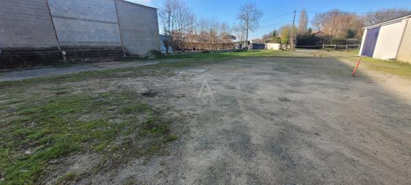 TERRAIN CONSTRUCTIBLE 725 m2