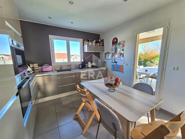 Maison de plain pied à Saint Etienne du Bois